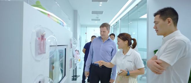 推动国际种植技术再上新台阶，西南口腔医院再签约德国植体品牌